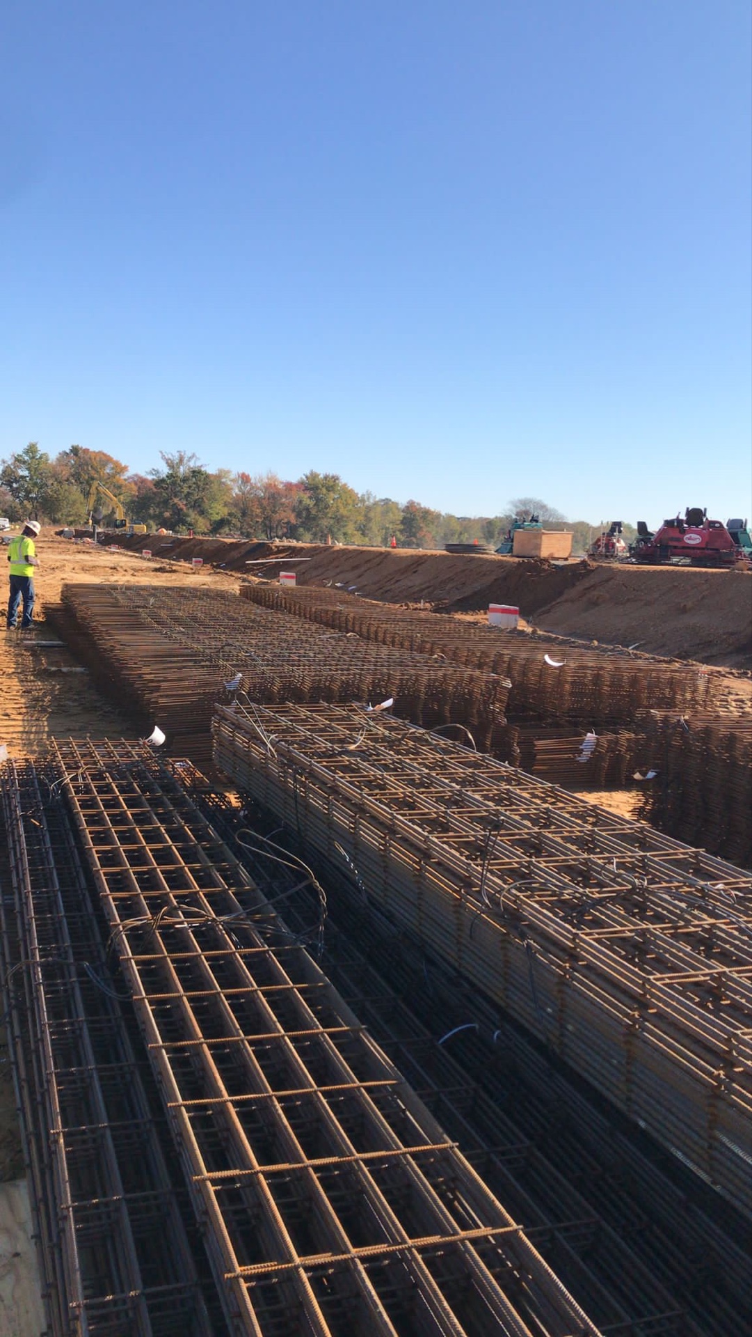 STAGING OF STRUCTURAL WWR BUNDLES FOR USE ON A TILT-UP WALL PANEL PROJECT